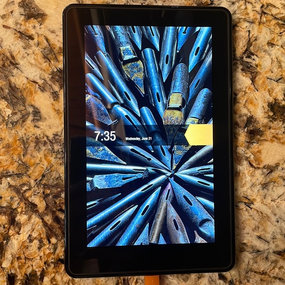 Amazon Kindle Fire 1st generation 8gb - Picture 1 of 4